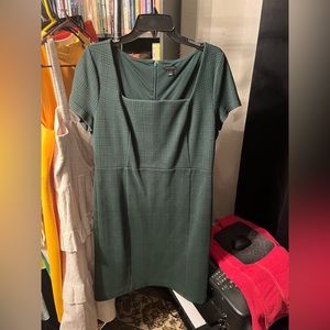 Ann Taylor size 12 super stretchy green plaid square neck pencil business dress